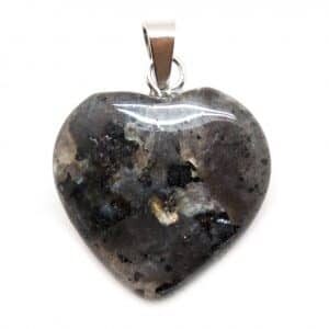 labradorite healing heart pendant