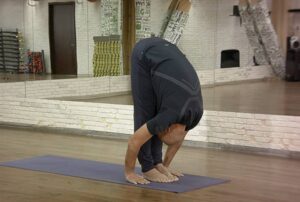 Uttanasana-Mountain-Pose (1) Uttanasana mountain pose root chakra healing yoga