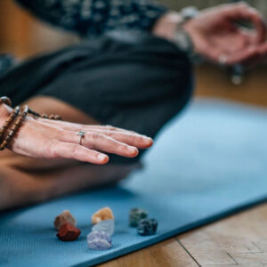 how to use crystals during meditation