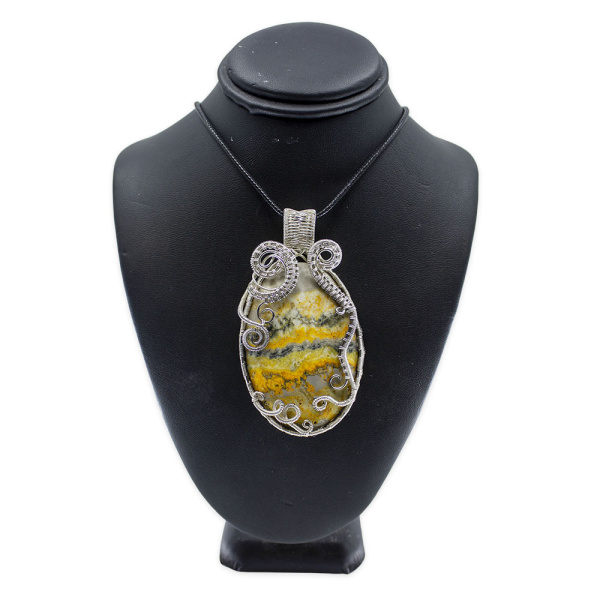 “Brilliant Aura” Pendant – Enchant the world with your presence. - Image 2