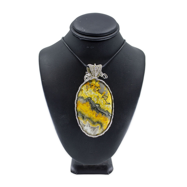 “Brilliant Aura” Pendant – Enchant the world with your presence. - Image 2