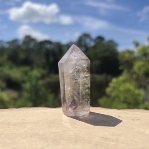 UV Powellite in Amethyst Quartz Point with Rainbow