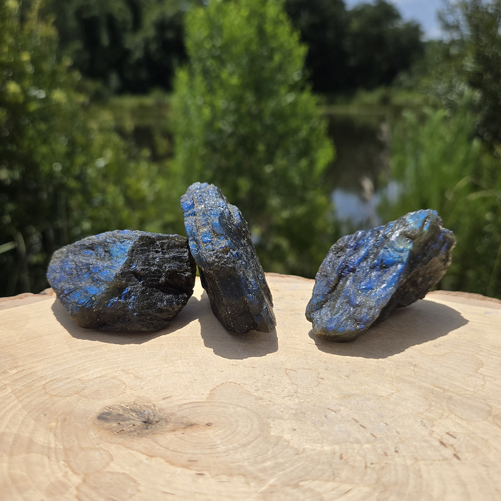 Labradorite Rough